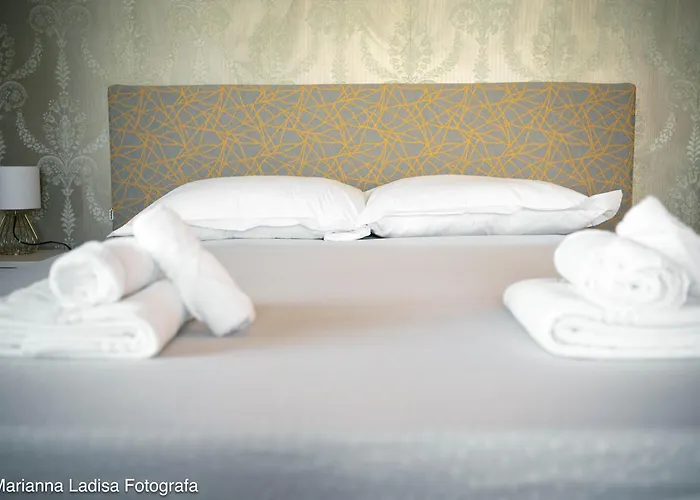 8 Archi Sul Mare Exclusive Sea View * Bari