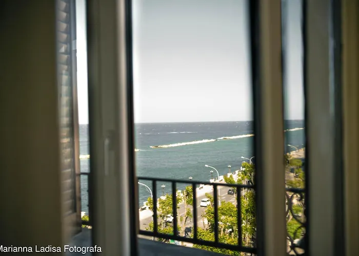 8 Archi Sul Mare Exclusive Sea View Апартаменты *