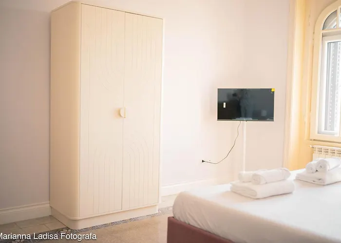 8 Archi Sul Mare Exclusive Sea View Бари